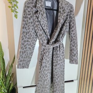 Old Navy Gray Leopard Print Trench Coat